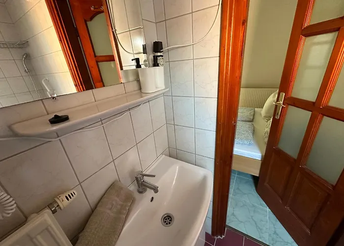 Renata * 잘라카로쉬